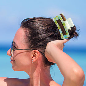 urrykid clips securing a half-up hairstyle, fast no-pull styling
