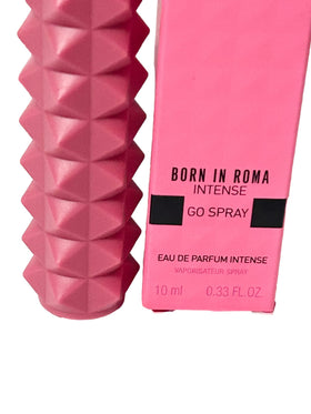 Valentino travel spray atomizer top shot highlighting spray mechanism for quick touch-ups