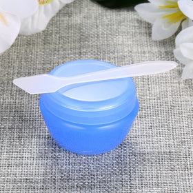 VEAIDE jar being rinsed proving easy cleaning and dishwasher-safe convenience