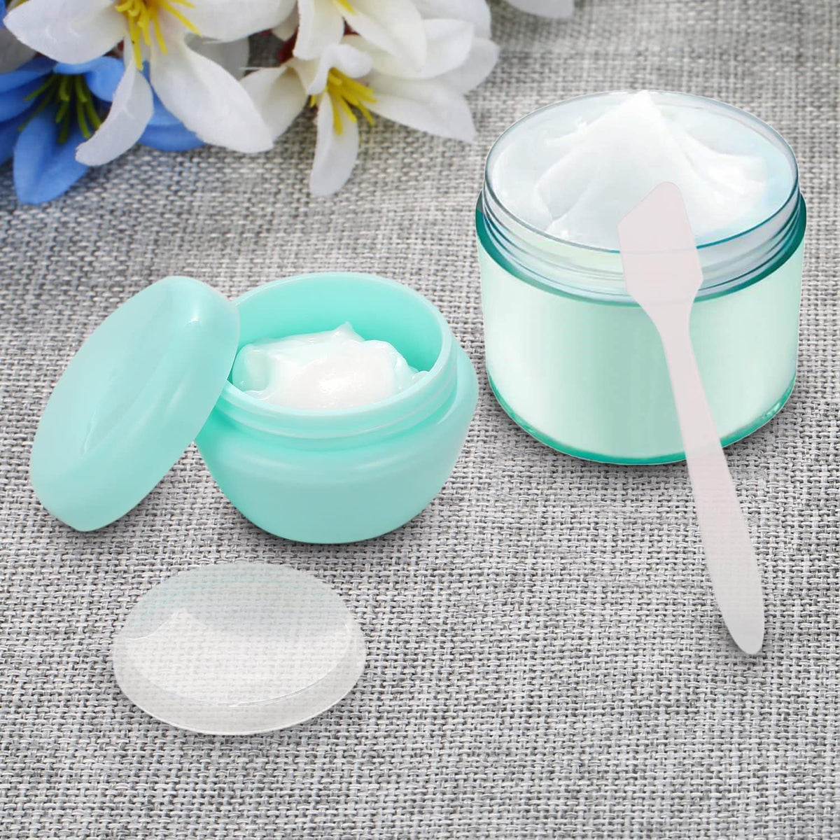 VEAIDE jar filled with cream showing secure storage for cosmetics