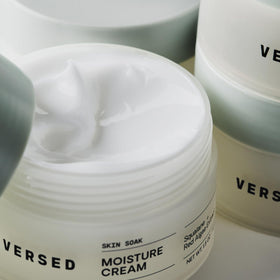 Versed Skin Soak held in hand to show 1.5 oz scale, conveys portable daily moisturizer convenience