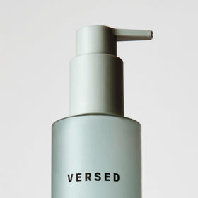 Versed ingredients hero with aloe leaf and superfruit emphasizing soothing