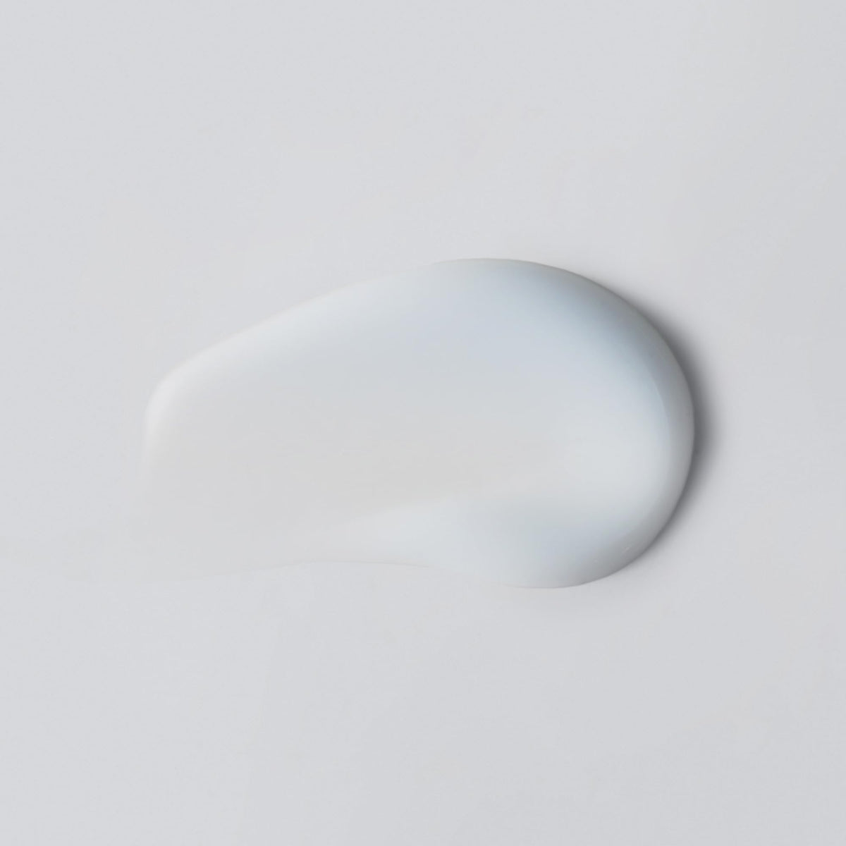 Versed Water Rush pump dispenser close-up illustrating easy, hygienic application