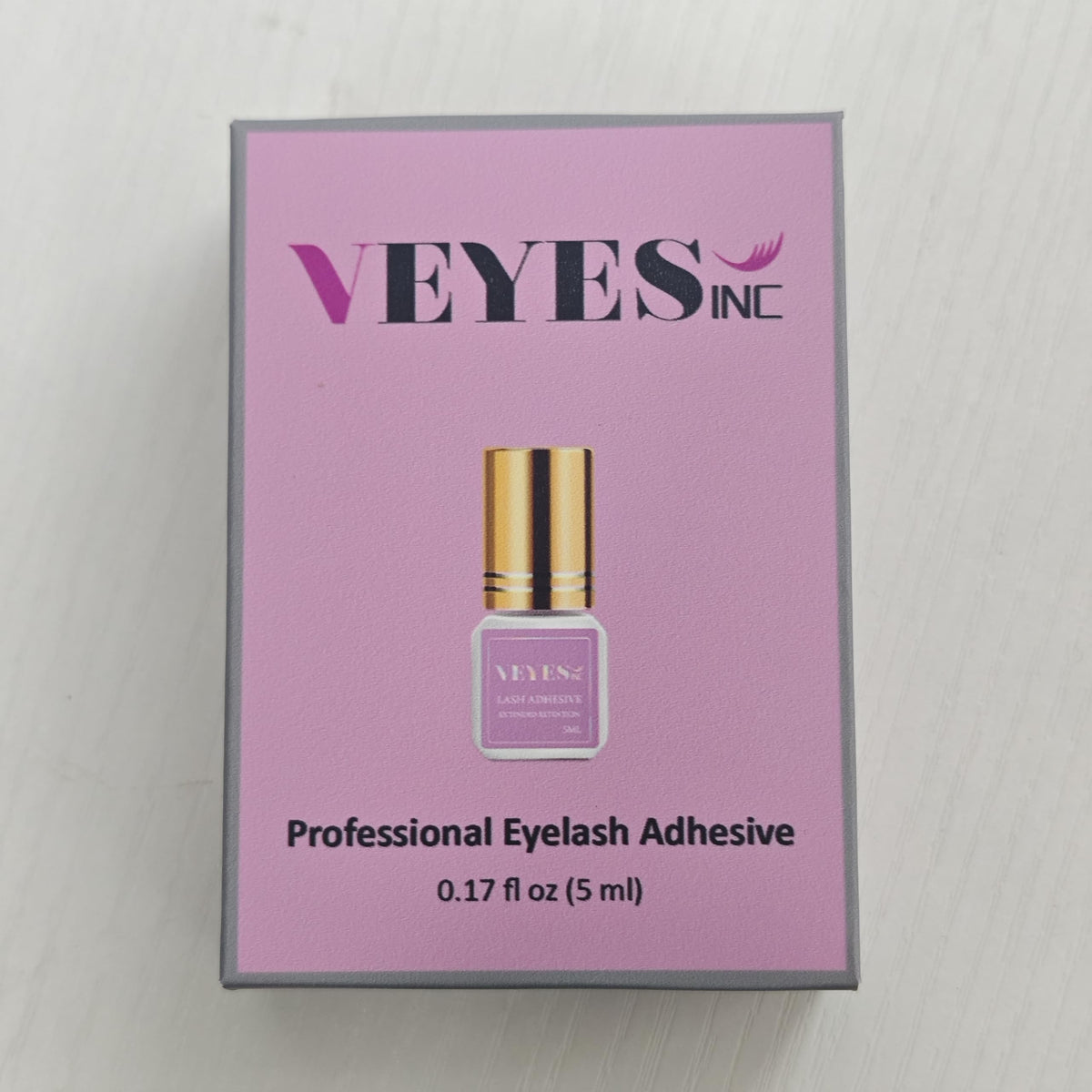 VEYES INC lash extensions after application, demonstrates defined, long-lasting finish