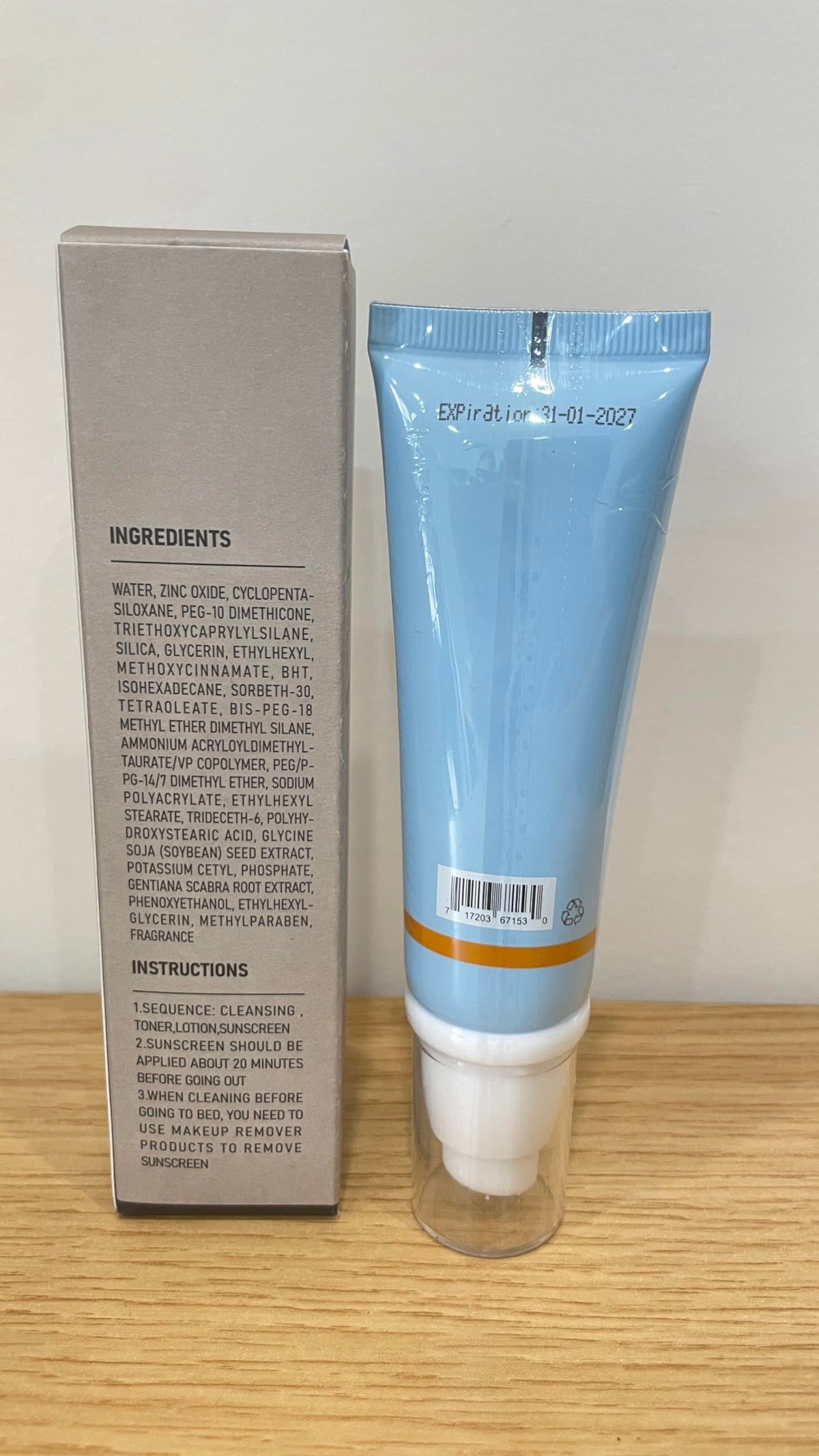 VGO under makeup finish showing smooth base and non-sticky feel