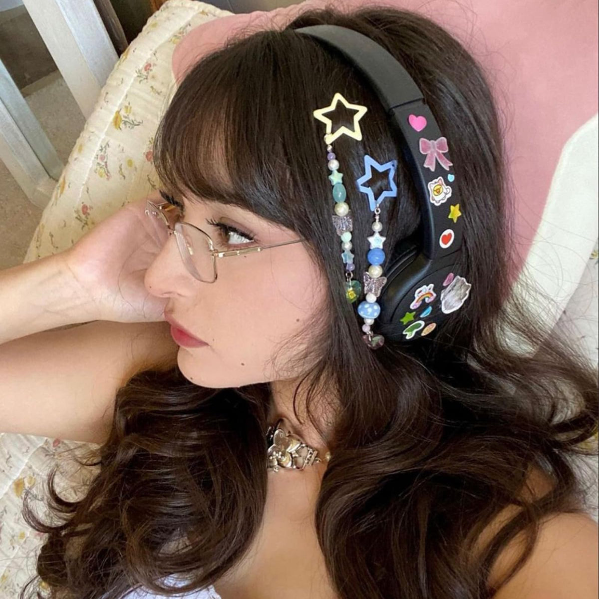 VIBILIA star clip in hair side view demonstrating secure hold and comfortable fit