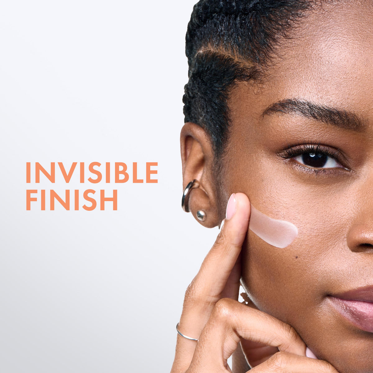 VICHY product applied on skin with invisible, non-greasy finish