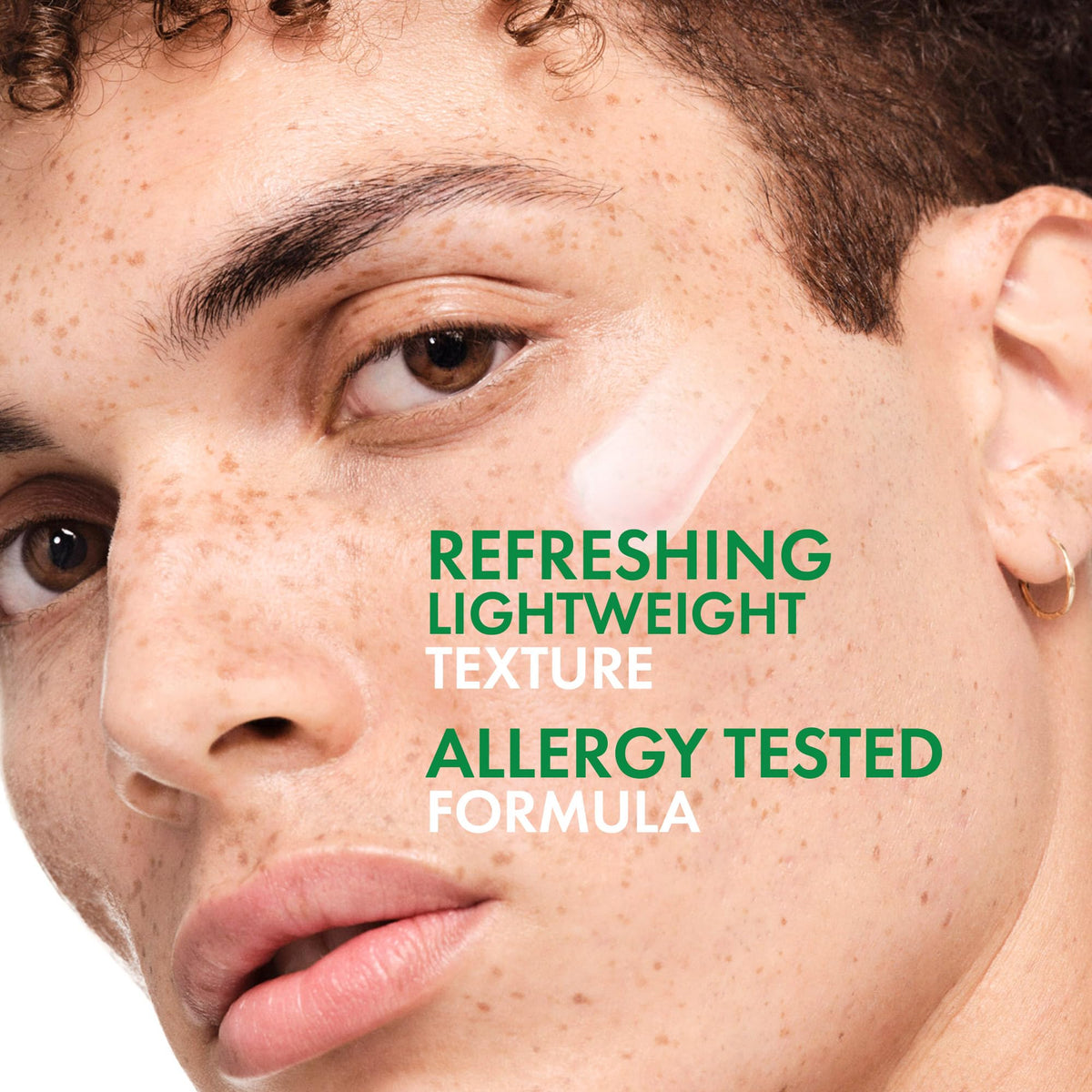 VICHY Normaderm with hyaluronic acid visual illustrating plumping hydration benefits