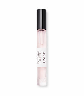 Victoria's Secret Tease closeup of spray nozzle and cap highlighting easy application benefit