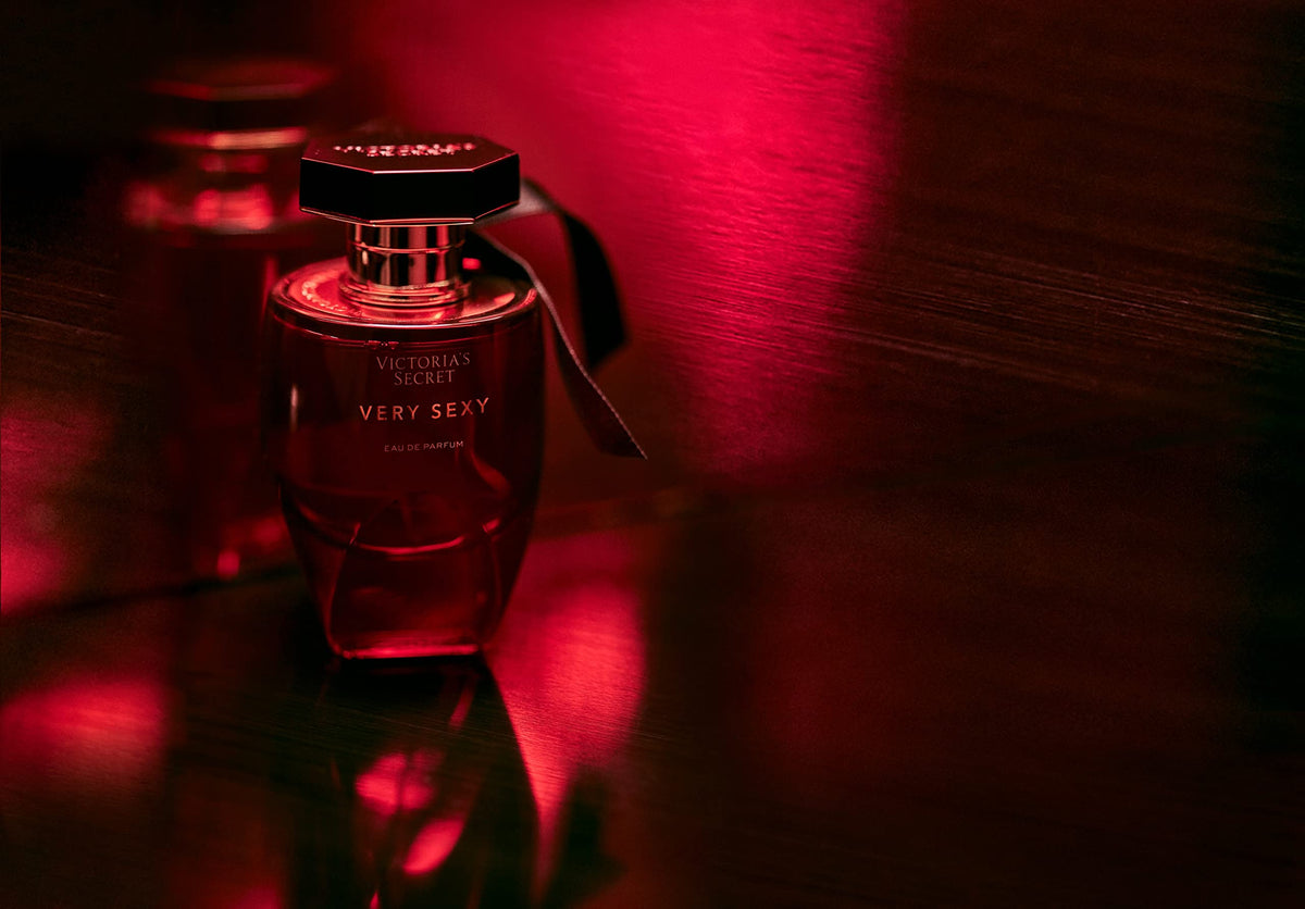 Victoria's Secret packaging label close-up showing scent name and notes benefit: helps identify fragrance