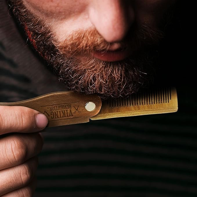 Viking Revolution comb inside soft pouch, keeps tool clean and protected