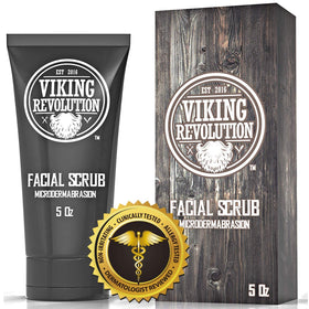 Viking Revolution next to a razor for size comparison and travel-friendly convenience benefit