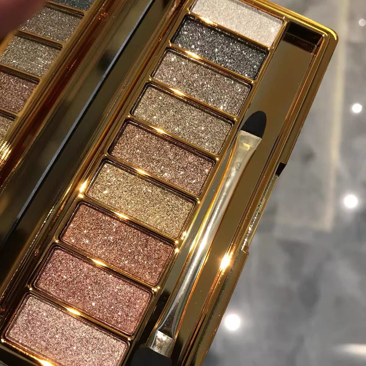 Virtegasas palette inside a cosmetic bag illustrating portability and convenience