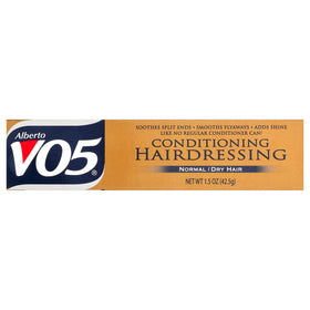 VO5 texture close-up of thick, concentrated conditioner, demonstrates rich smoothing finish