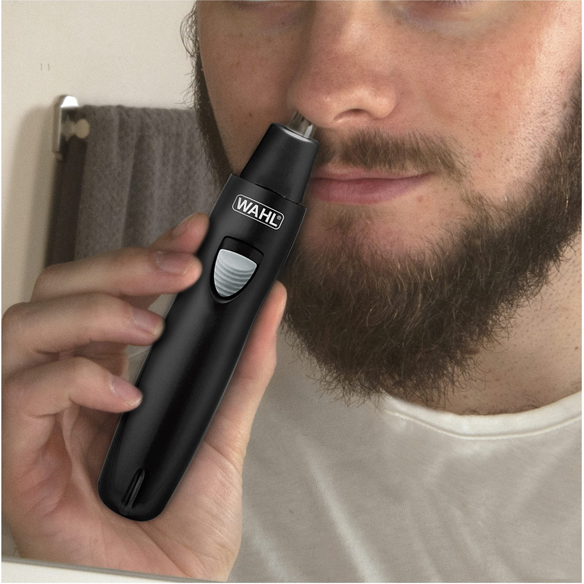 Wahl Groomsman reciprocating detail head highlighting precise eyebrow and neckline control