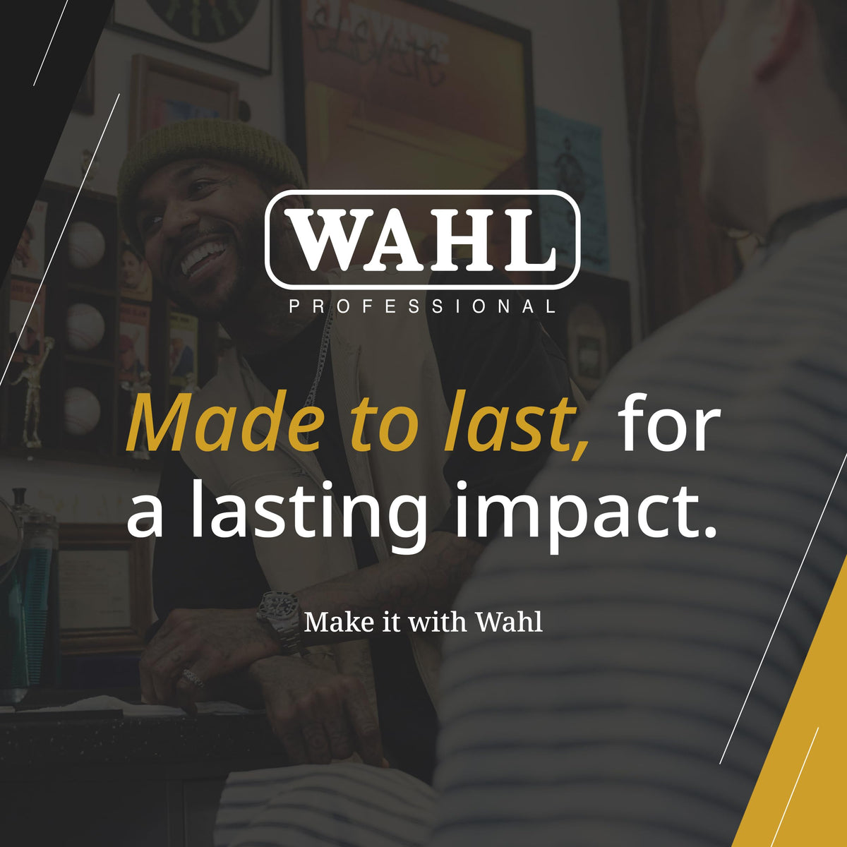 Wahl Professional Senior 2.0 accessories layout showing included charging and maintenance items