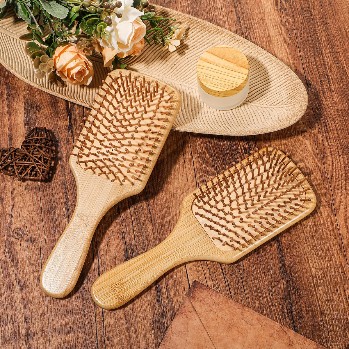 Wanmu handle detail showing ergonomic grip for comfortable brushing and control