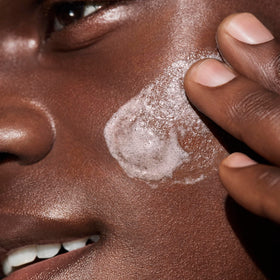 Well People aloe ingredient shot emphasizing soothing hydration benefits