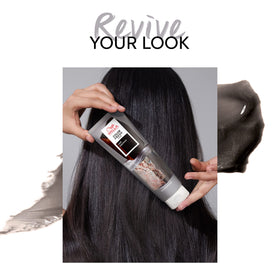 Wella Professionals cream on palm illustrating smooth consistency and conditioning benefit