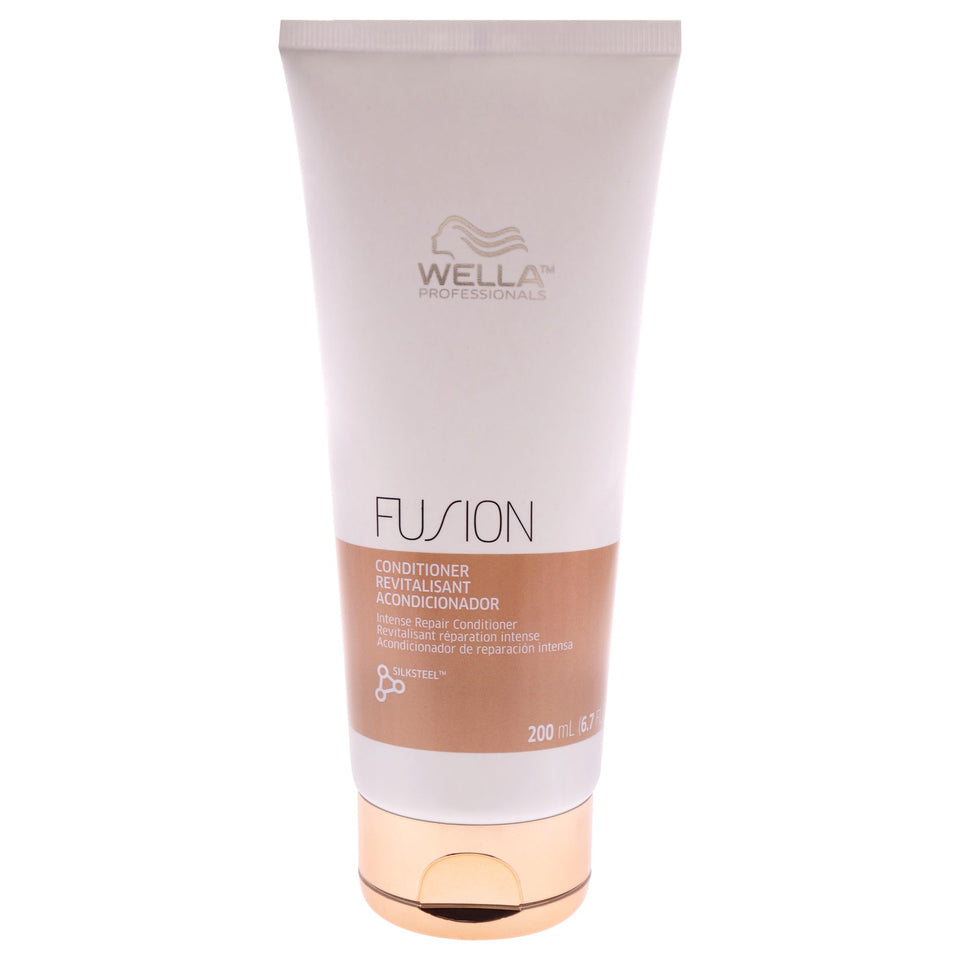 Wella Professionals bottle front view showing label and repair benefits