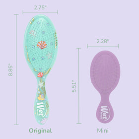 Wet Brush Ariel held in hand to show size and effortless control benefit