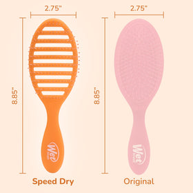 Wet Brush ergonomic handle in hand offering secure styling control