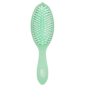 Wet Brush front packaging showing Go Green design and benefits