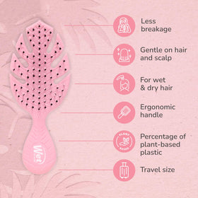 Wet Brush Go Green close-up of soft bristle tips for gentle detangling benefit