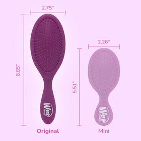 Wet Brush handle detail highlighting ergonomic grip for secure, comfortable styling
