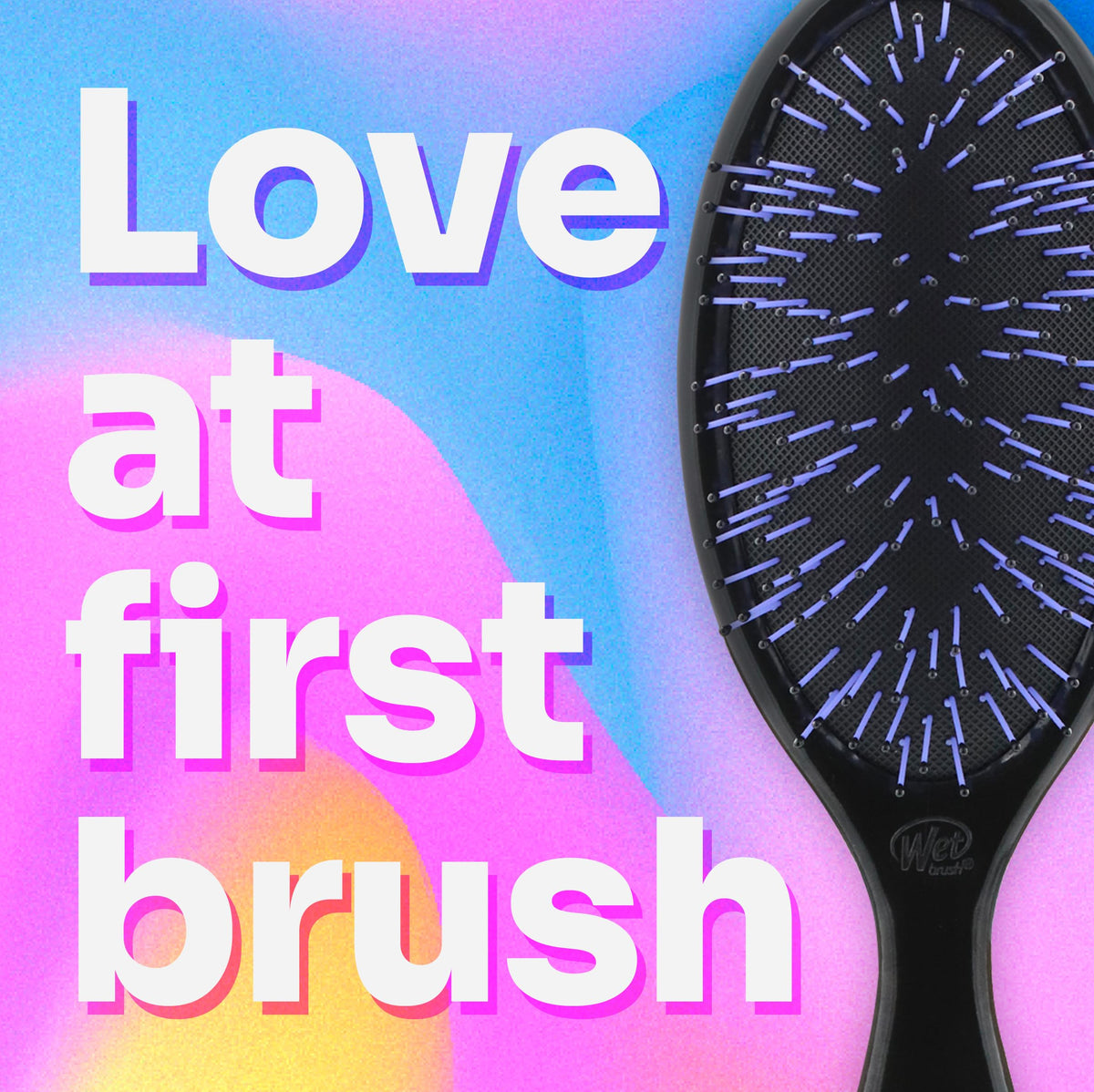 Wet Brush ergonomic handle detail offering secure hold and reduced wrist strain