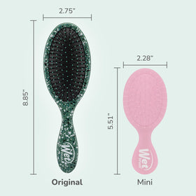 Wet Brush handle grip detail highlighting ergonomic design for secure hold and controlled brushing