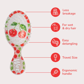 Wet Brush Mini Detangler IntelliFlex bristles close-up showing flexible teeth for gentler detangling