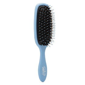 Close-up of IntelliFlex bristles on Wet Brush showing flexible tips for reduced tugging
