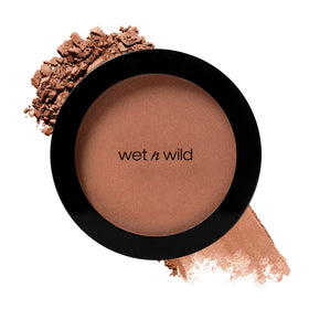 wet n wild compact front view shows product and easy portability