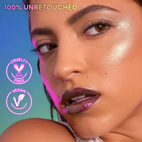 wet n wild on-model cheekbone with Chameleon Chrome highlighting for dimensional, luminous radiance