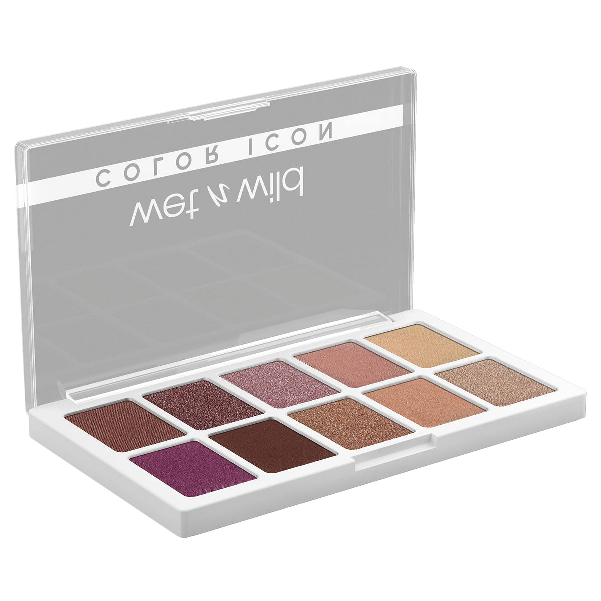 wet n wild damp brush applying metallic shade for intensified wet color payoff
