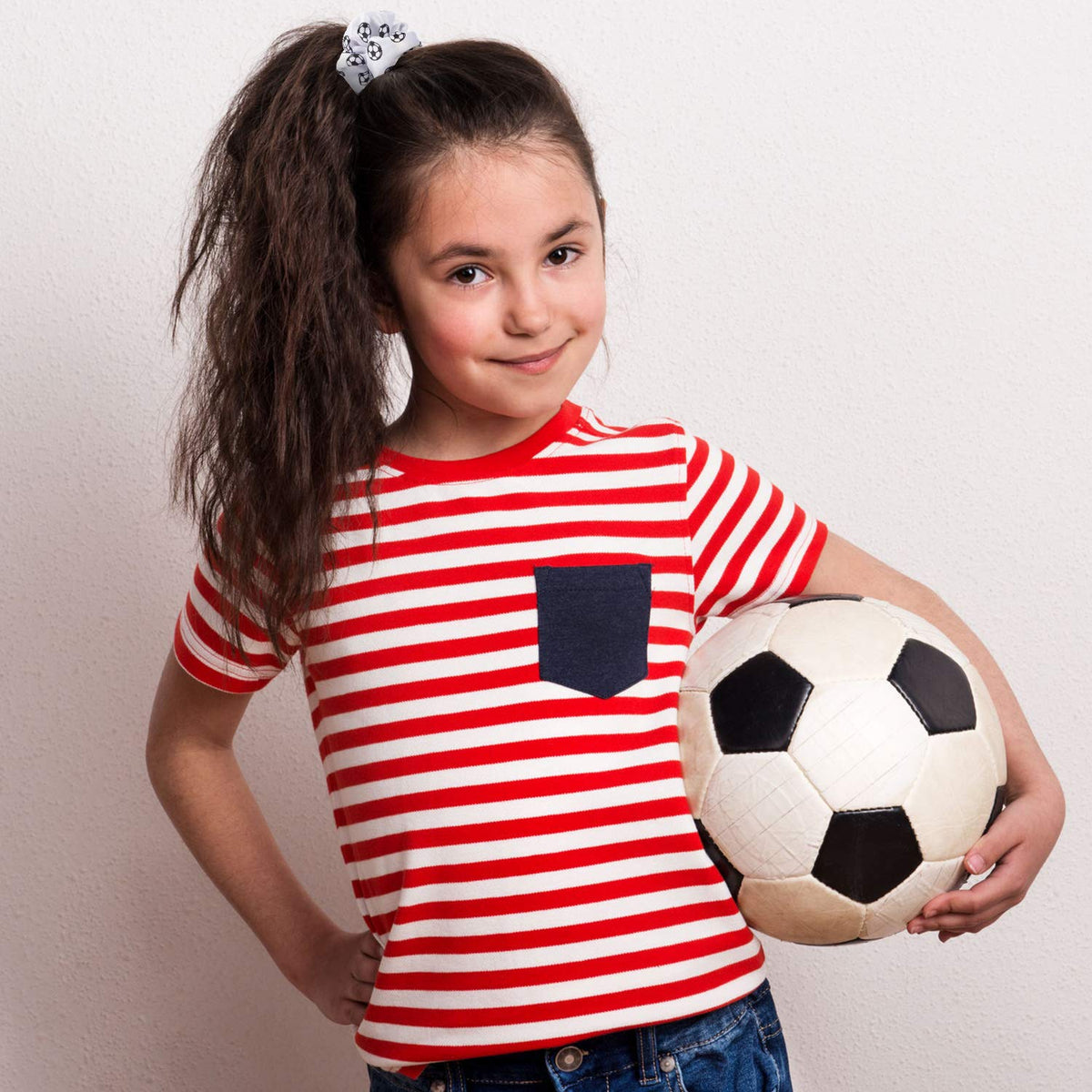 WILLBOND scrunchie securing a ponytail during sport activity for reliable hold
