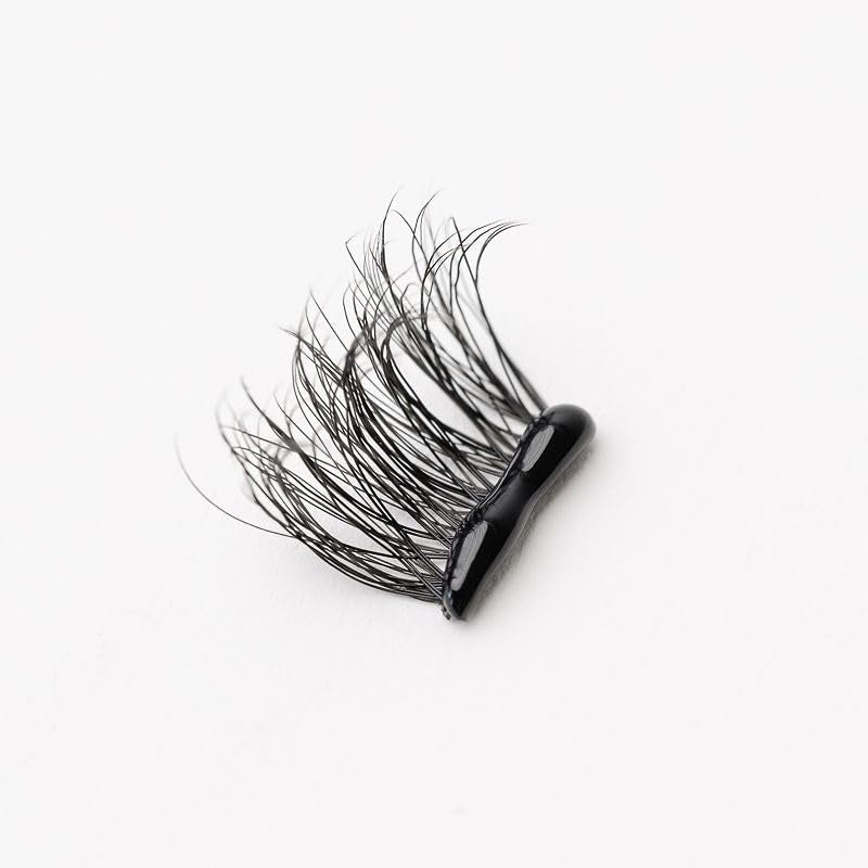 WinkClique fine tip applicator close-up for precise glue control