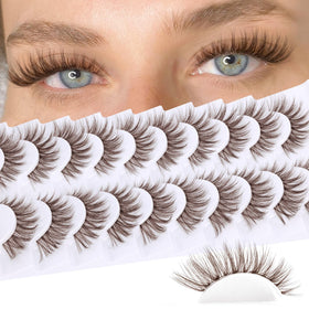 YDAGKH close-up of lash fiber texture showing soft synthetic feathery finish