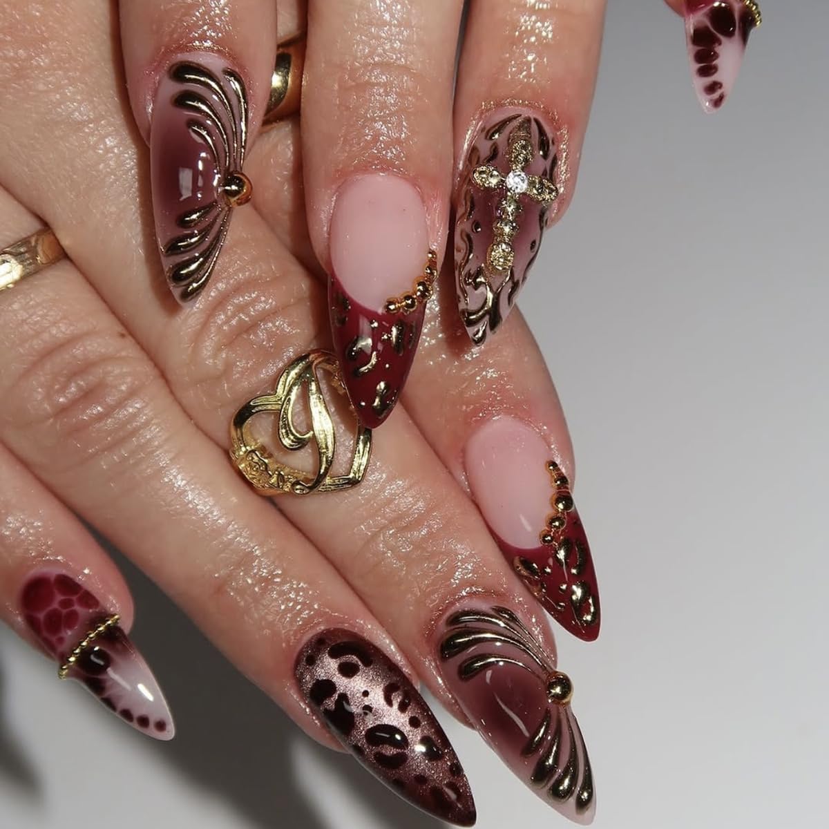 yefiuo close-up of French tip ombre detail highlighting smooth finish and elegant design
