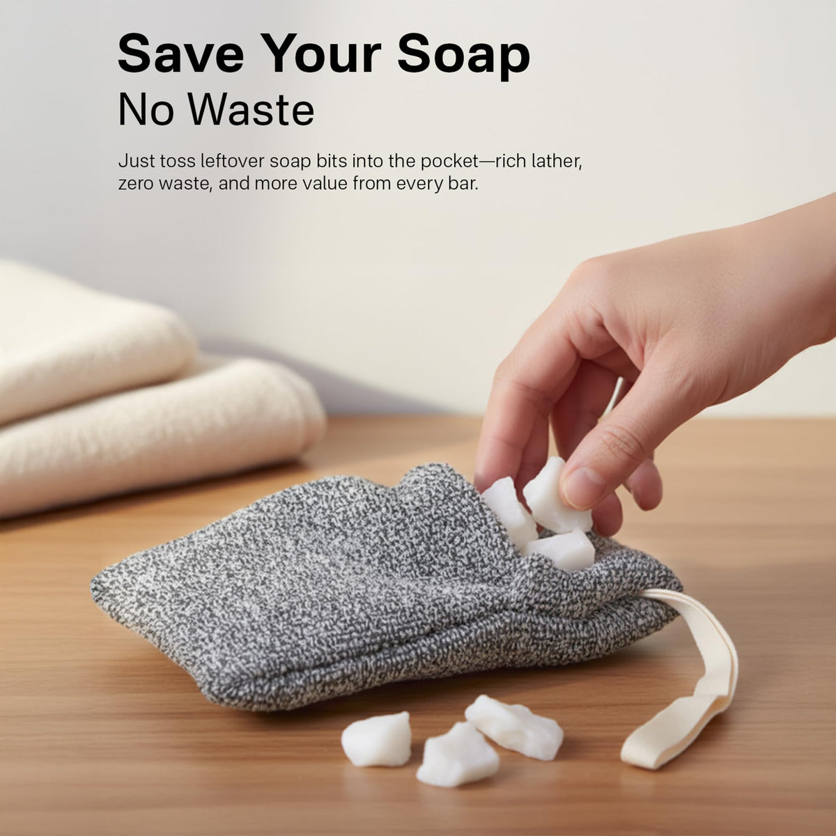 Yiclick creating thick lather in hand showing foam generation and efficient cleansing