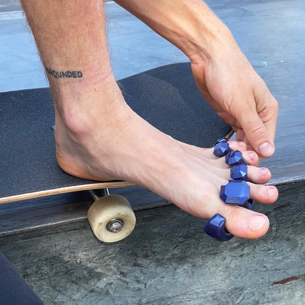 YogaToes Gems men's side profile on foot demonstrating toe alignment and relief