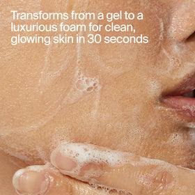 Youth To The People pouring cleanser foam action illustrating effective cleansing