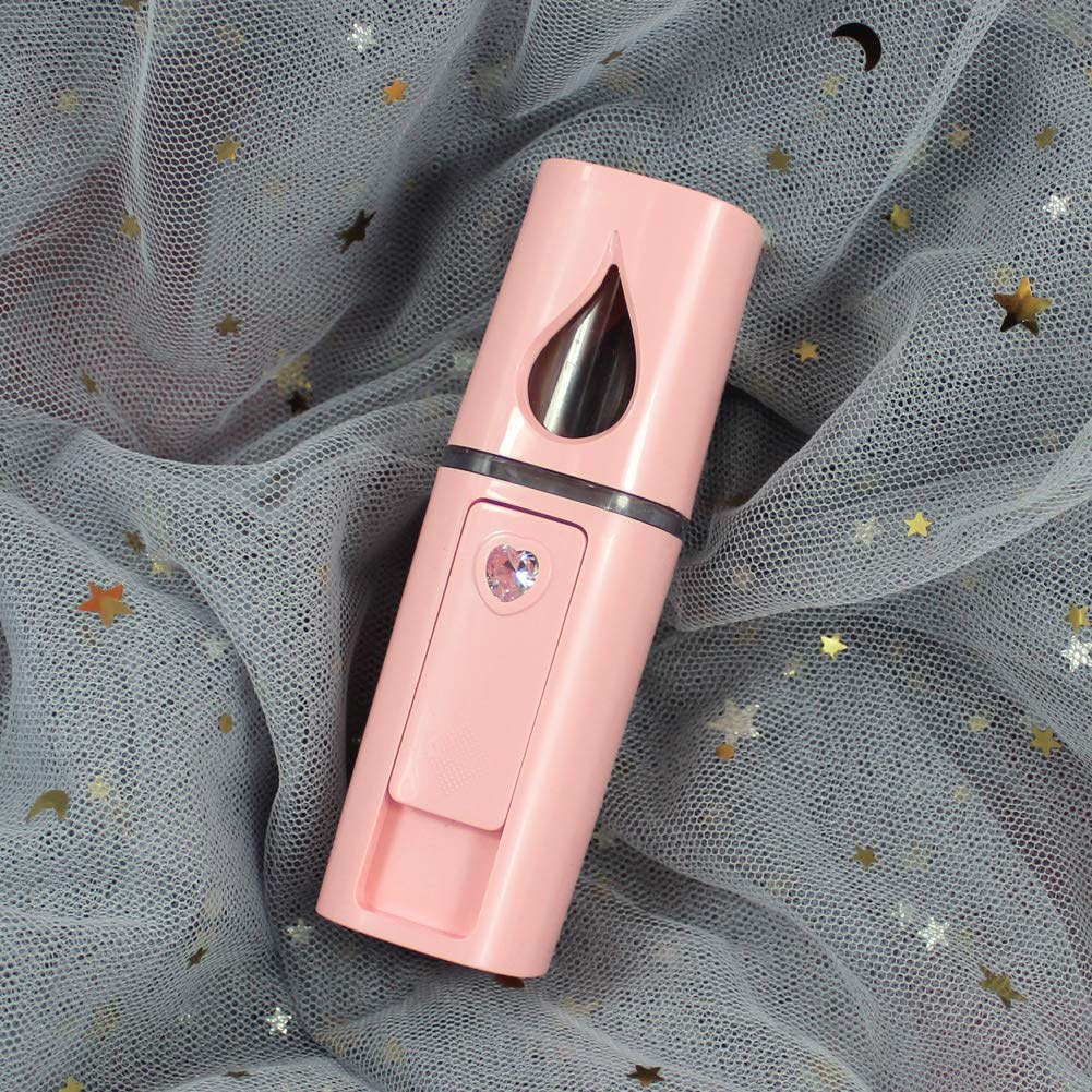 YUNYILAN mister used near eyelash extensions for gentle lash maintenance