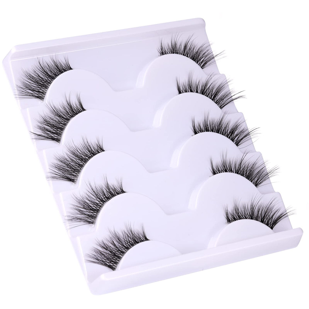 zanlufly half lash demo on outer corner creating cat-eye width
