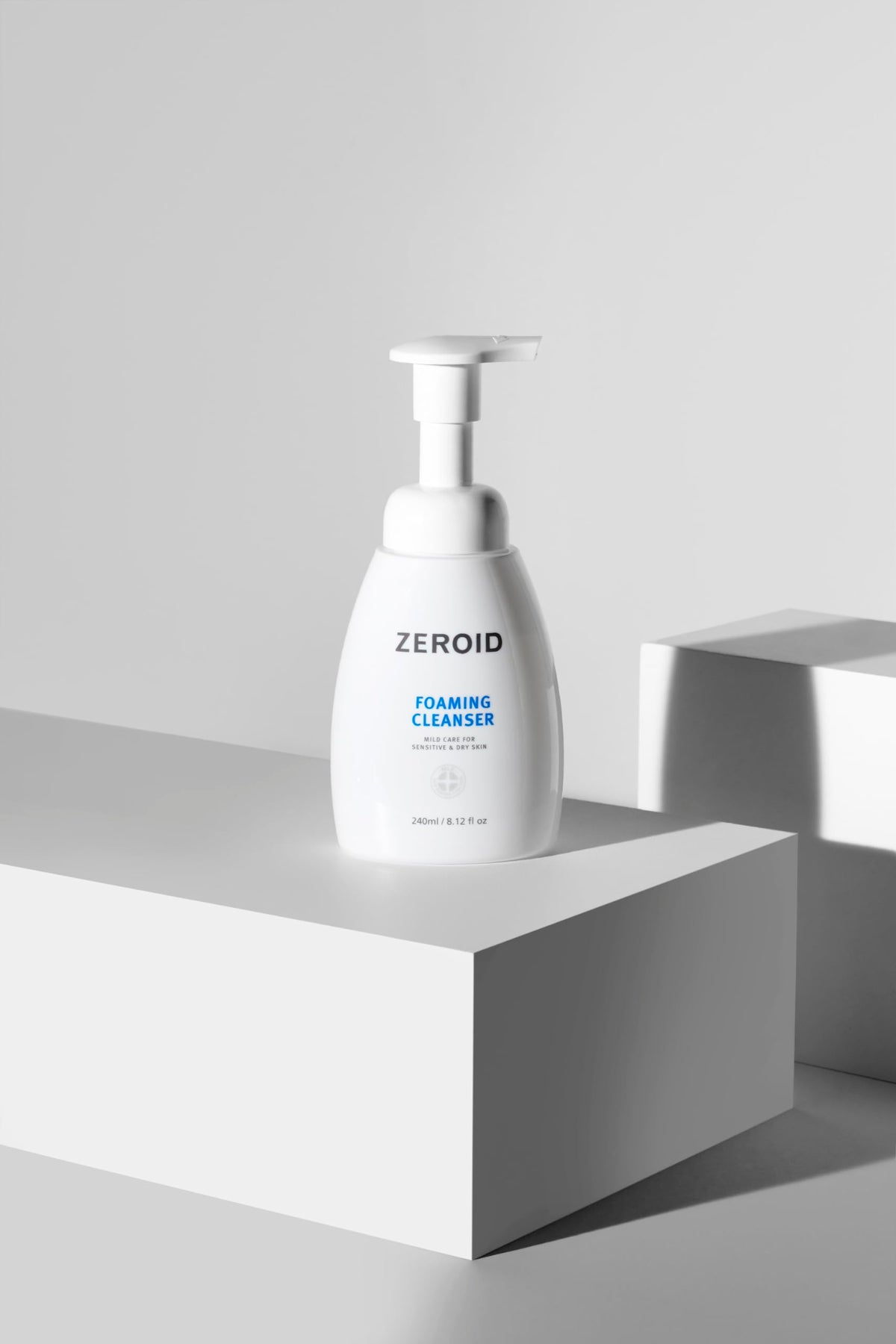 ZEROID application demo on wet face illustrating proper use