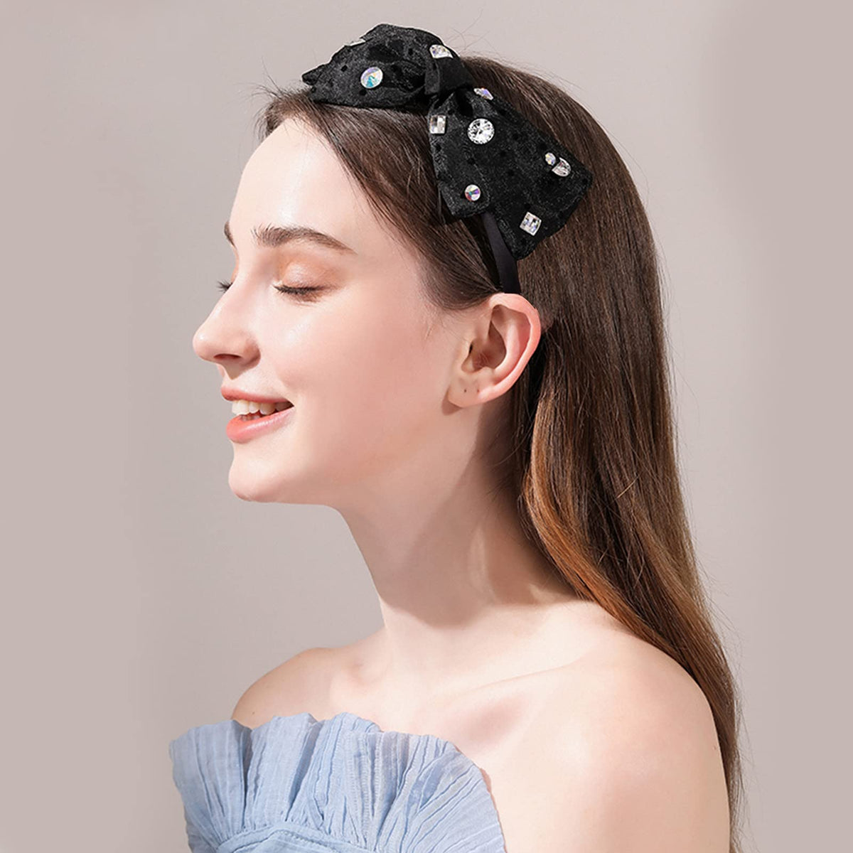 Zifengcer headband worn by woman demonstrating secure hold and everyday styling benefit