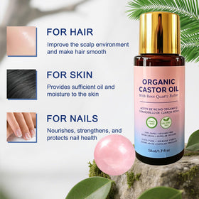 ZXZTSM massaging oil into hair ends to show split-end conditioning benefit