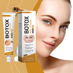 ZXZTSM cream texture close-up highlighting smooth, fast-absorbing formula